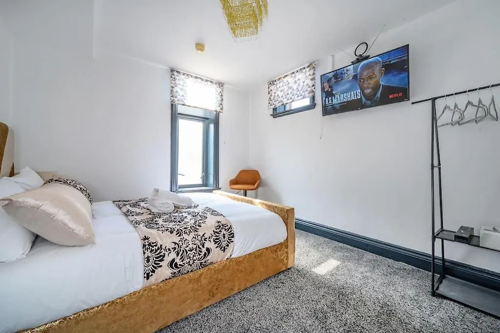 Apartmán -F10Gh- For Relaxed And Cosy Stay, Free Parking, Wifi Leeds